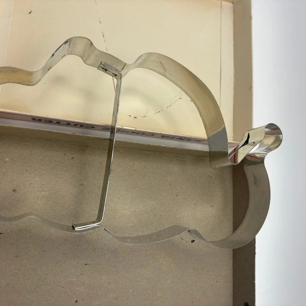 Vtg 1984 Fox Run‎ Craftsmen Santa Cookie Cutter 7.5 Inch Metal Large Christmas